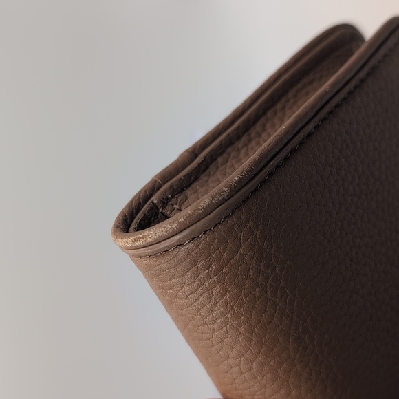 Tory Burch Britten Wristlet - Picture 6 of 6